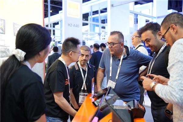 商米三代新品和OS4.0亮相GITEX 2023,迪拜商米之家正式开业!(图2) 商米三代新品和OS4.0亮相GITEX 2023,迪拜商米之家正式开业!(图2)